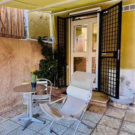 Dimora Di Afrodite Garden Appartement